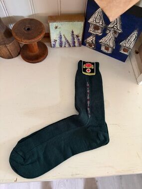 Vintage New Classic Men's Dark Green And Cream Dress Socks
